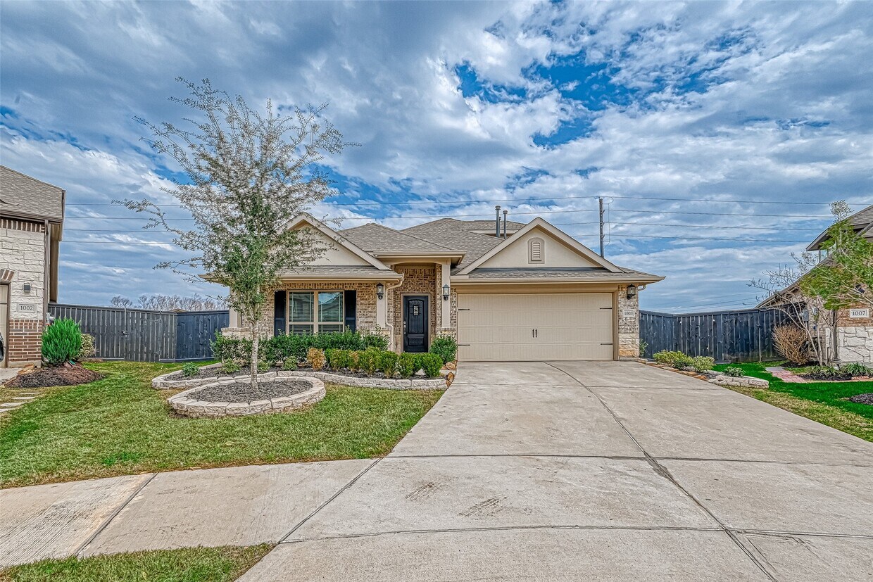 Foto principal - 1003 Grey Dusk Ct