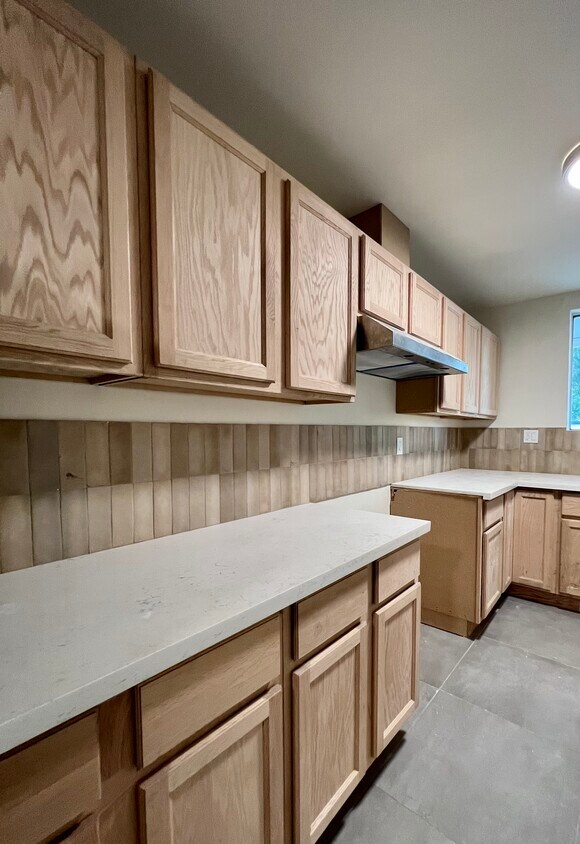 Foto principal - 14637 Astoria St