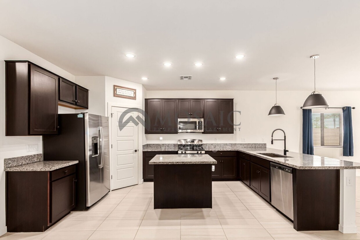 Foto principal - 35208 W Santa Monica Ave