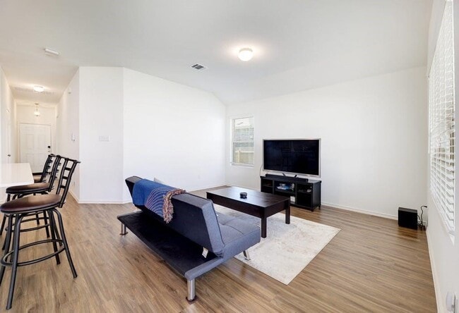 Building Photo - 21416 Bird Wing Dr