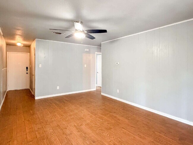 Foto del edificio - 3-Bedroom Home with 2 Full Baths in Crowley!