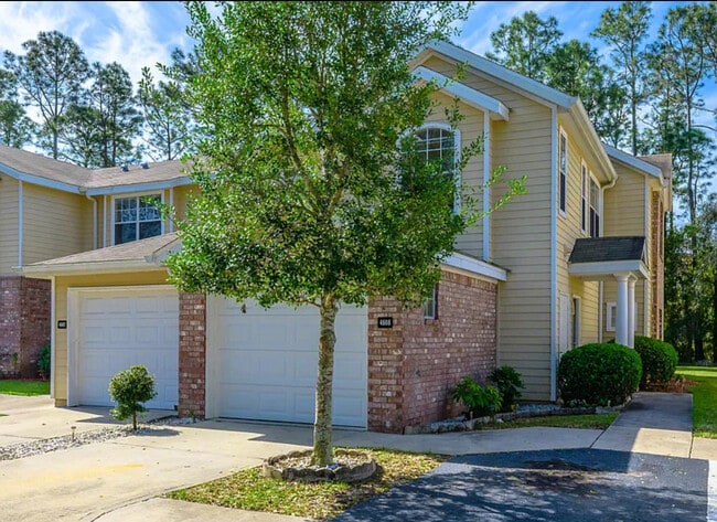 Building Photo - 10200 Belle Rive Blvd