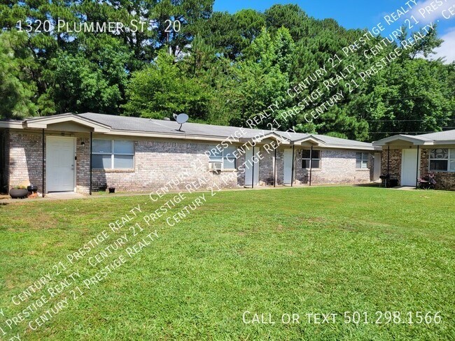 Foto del edificio - 1320 Plummer Street Apt 20