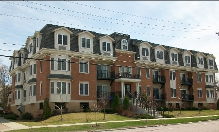 Primary Photo - 388 Shelburne