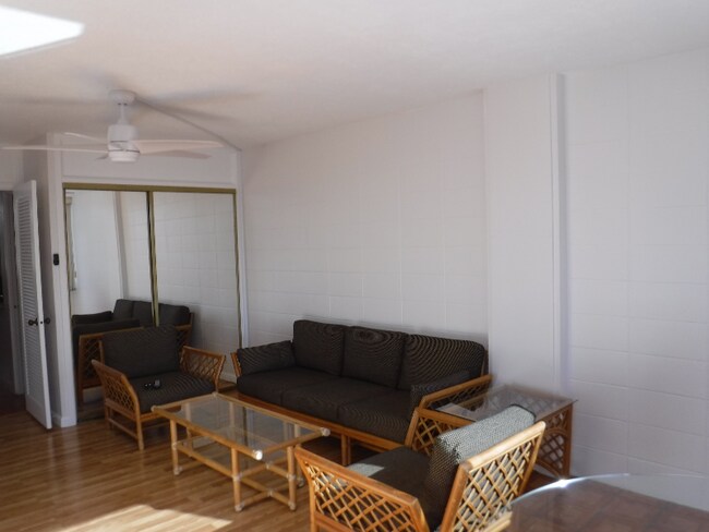 Foto del edificio - 425 Ena Rd