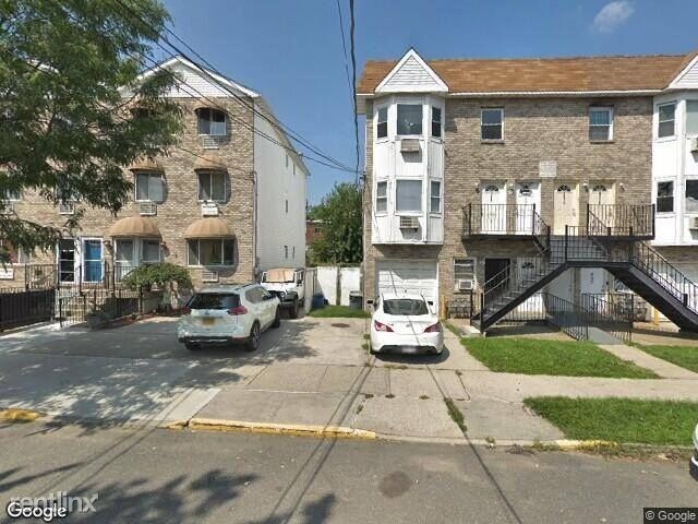 Building Photo - 429 Zerega Ave
