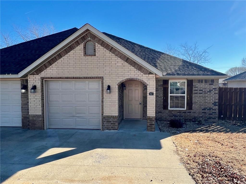 867 Meadowlands Dr, Centerton, AR 72719 Townhome Rentals in Centerton