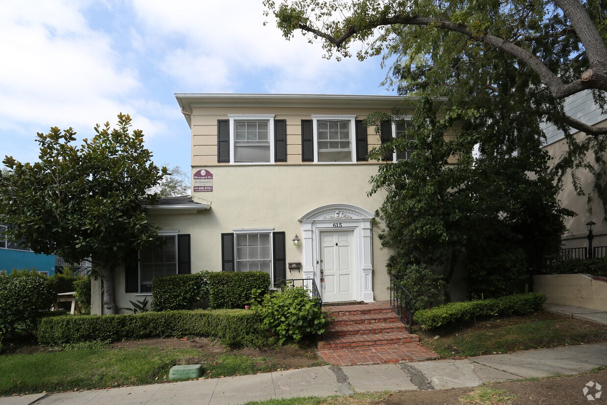 Foto del edificio - 615-619 Midvale Ave