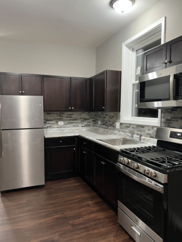 Photo - 8317 S Buffalo Ave (Chicago, IL)