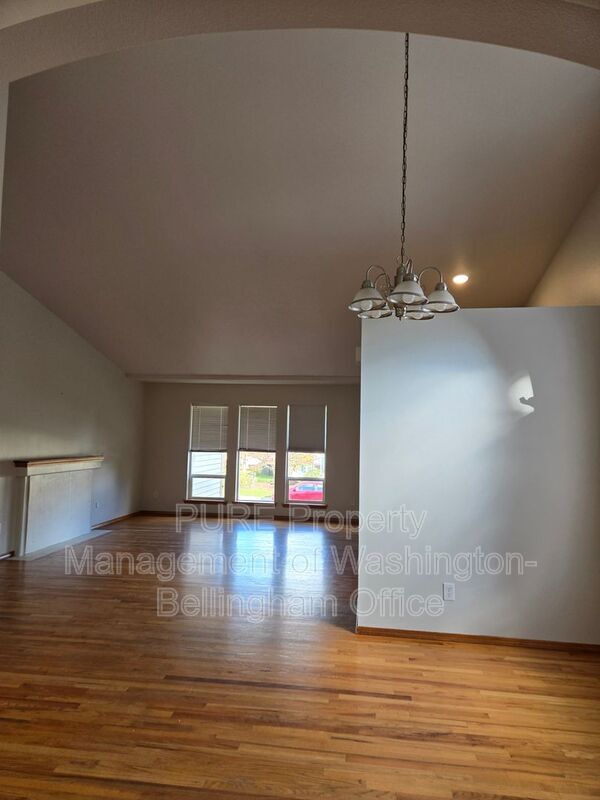 Foto del edificio - 1325 Heritage Hills Ct