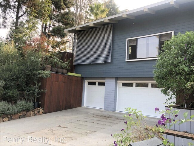 Building Photo - 4 br, 2.5 bath House - 765 Val Sereno Dr.