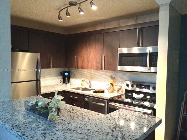 Foto del edificio - 7230 NW 179th St