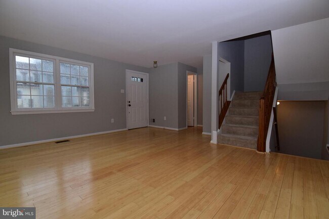 Building Photo - 7409 Parkleigh Way