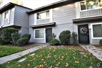Building Photo - 8744 Woodman Way