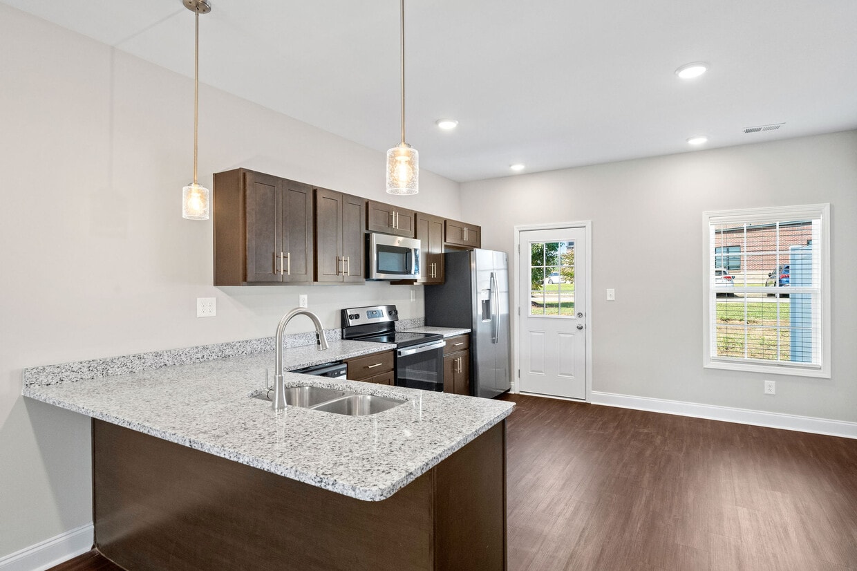 Foto principal - Harmony Square Townhomes