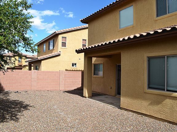 Foto del edificio - Beautiful 4 Bedroom Family Home