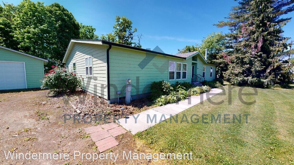 3 br, 2 bath House 491 Aycock Acres Lane House Rental in Walla