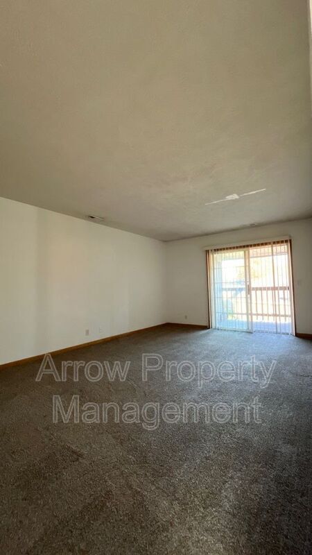 Foto del edificio - 1660 Swanson Dr
