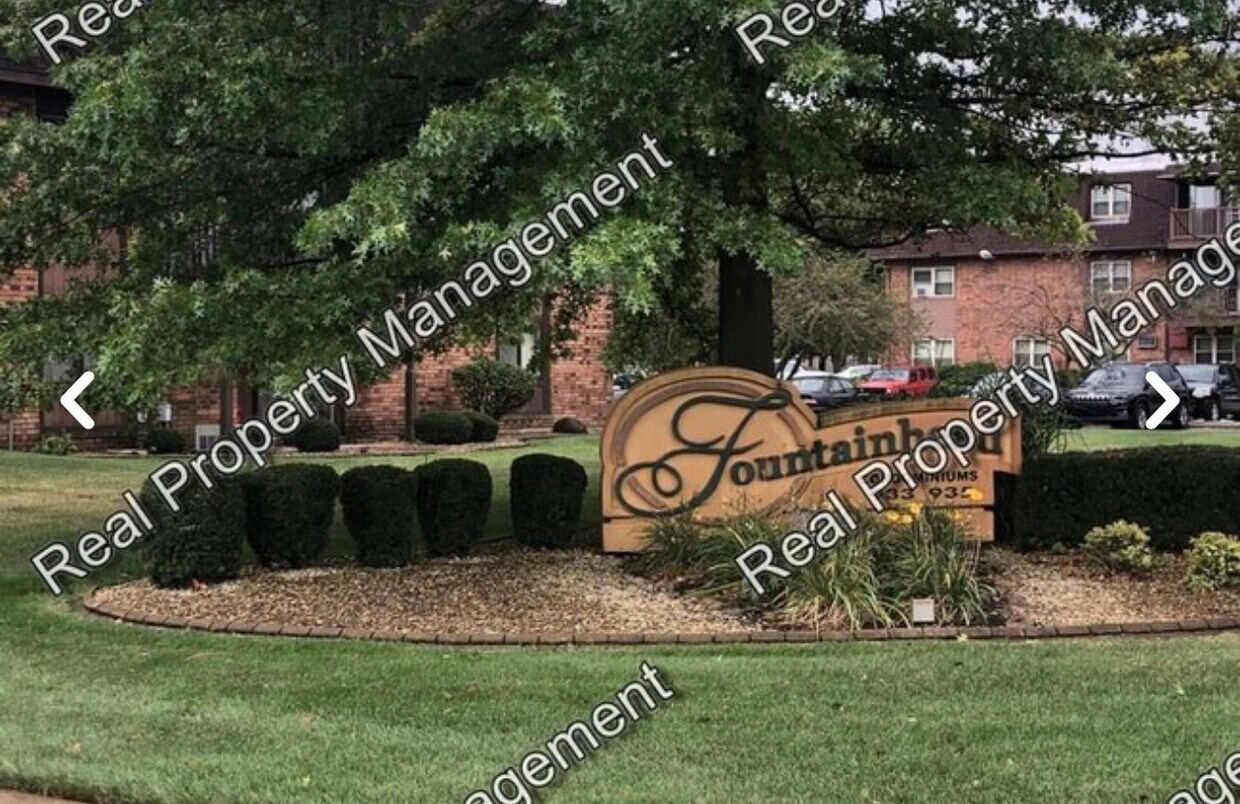 935 W Glen Park Ave Unit 201, Griffith, IN 46319 Condo for Rent in