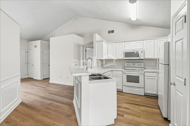 Foto del edificio - 9415 Foggy Meadow Rd
