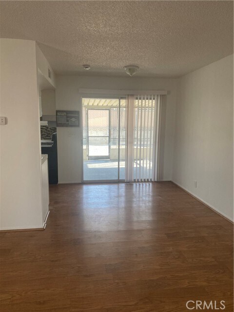 Building Photo - 43353 Acacia E Ave