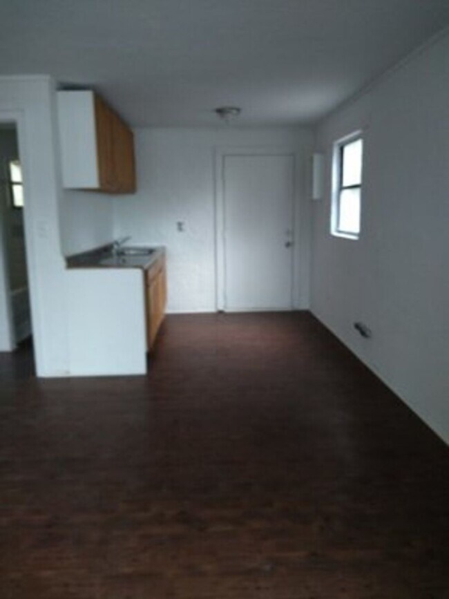 Foto del edificio - 922 NW 17th Ave
