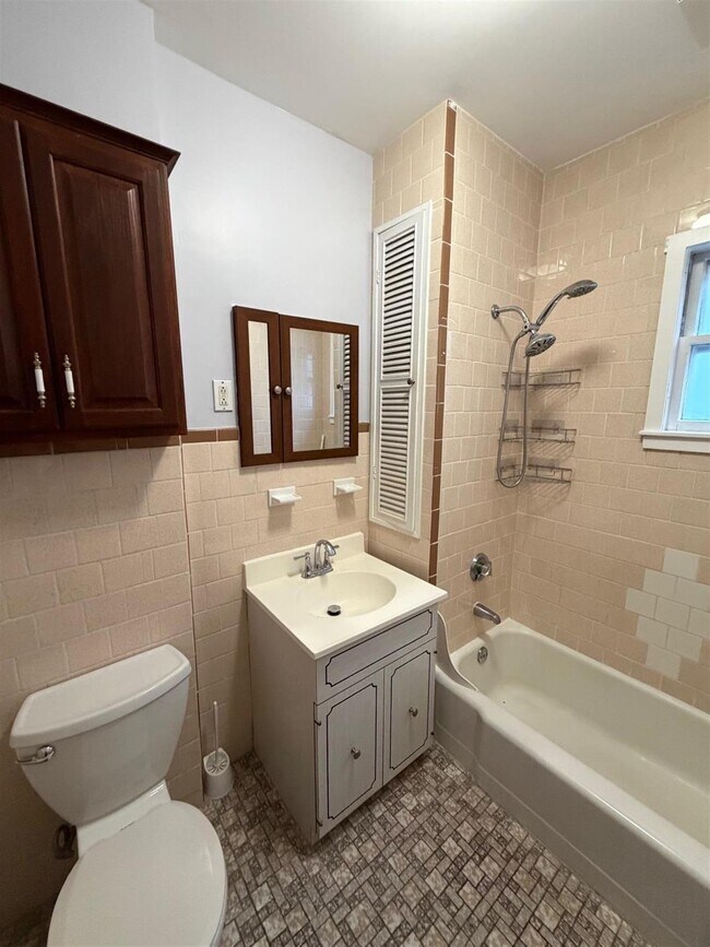 Foto del edificio - 127 Walnut St