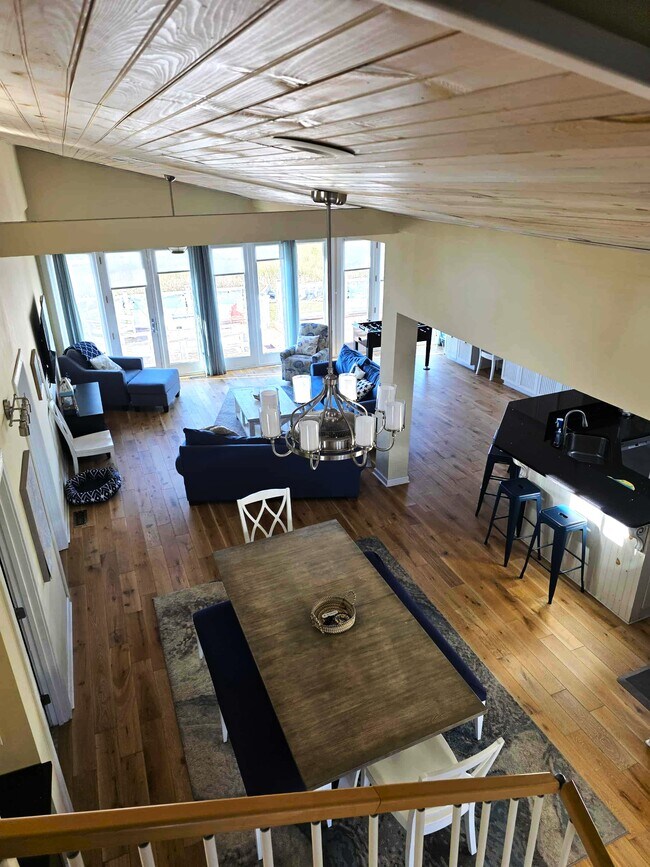 Foto del edificio - 8034 Riverview Rd