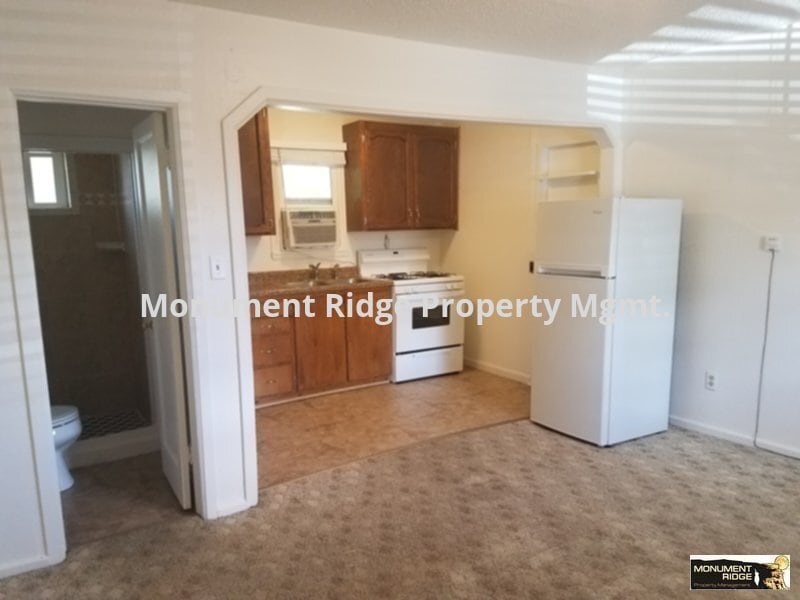 Primary Photo - 410 W 8th St