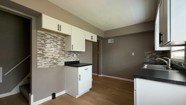 Foto del edificio - 5117 W Fairmount Ave