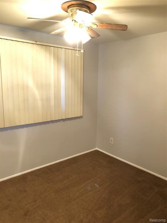 Building Photo - 549 Elm St