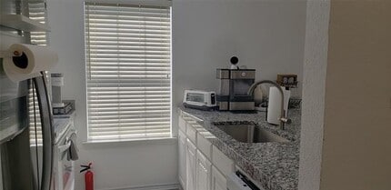 Building Photo - 26035 Heartwood Dr