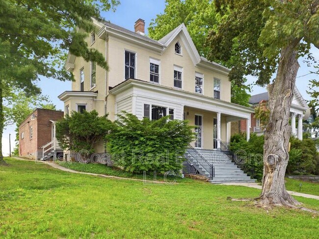 Foto del edificio - 323 N Potomac St