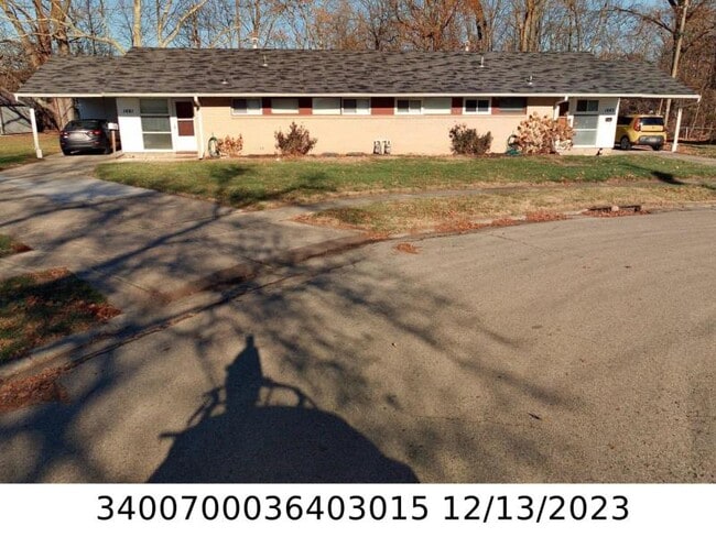 Building Photo - 1683 Brentwood Dr