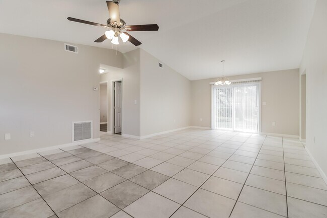 Foto del edificio - 6210 Alderwood Ave