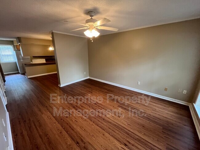 Foto del edificio - 3244 Southern Ave