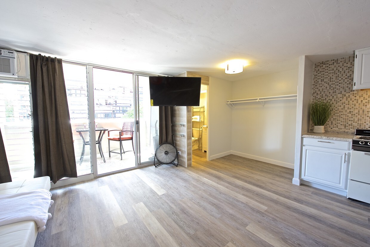 Floor Plan - 824 Kinau St