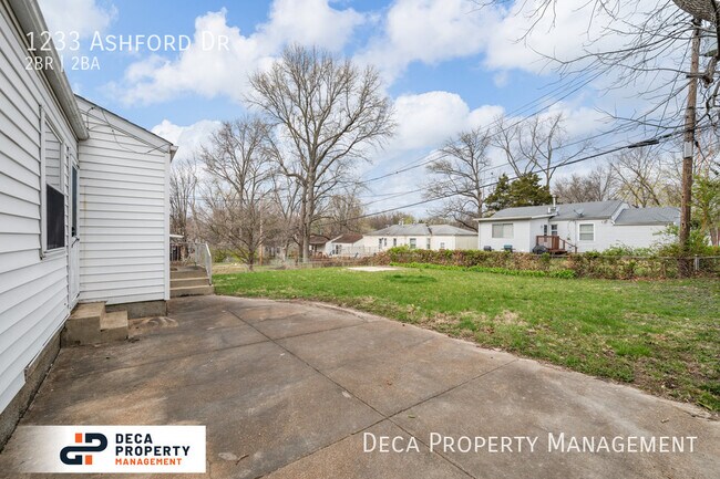Building Photo - 1233 Ashford Dr