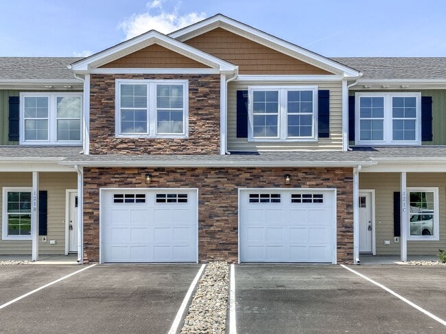 Building Photo - 123 Moyock Landing Dr