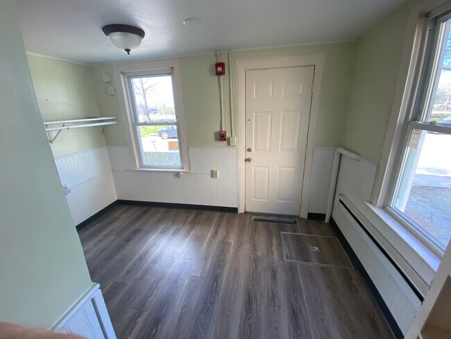 Foto del edificio - 41 Stuart Ave 1A