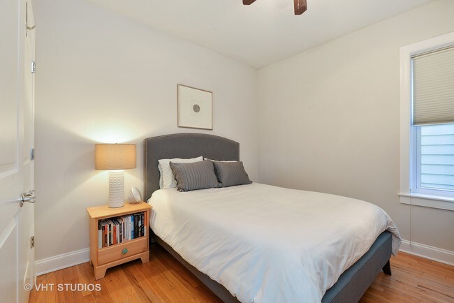 Foto del edificio - 3737 N Leavitt St