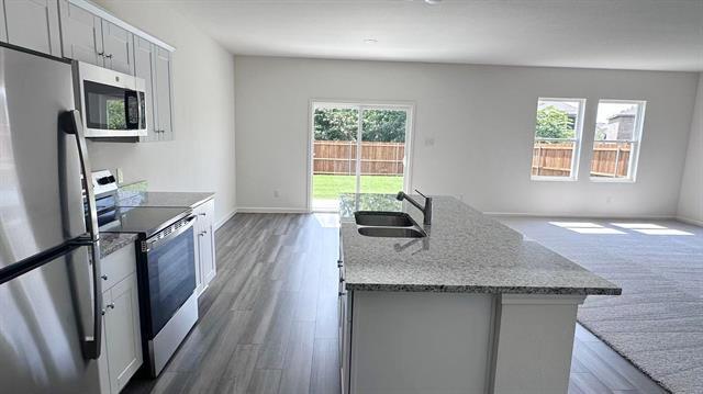 Building Photo - 2105 Mdw Pk Dr