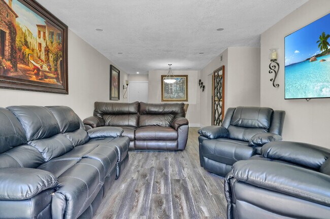 Foto del edificio - 4525 W 20th Ave