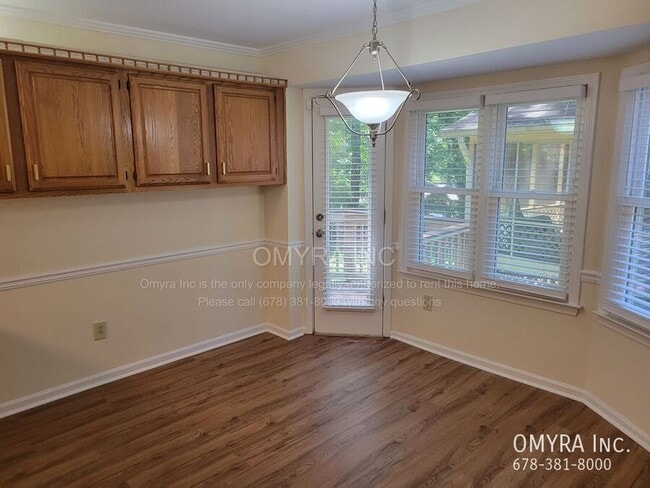 Building Photo - 1373 Camden Walk