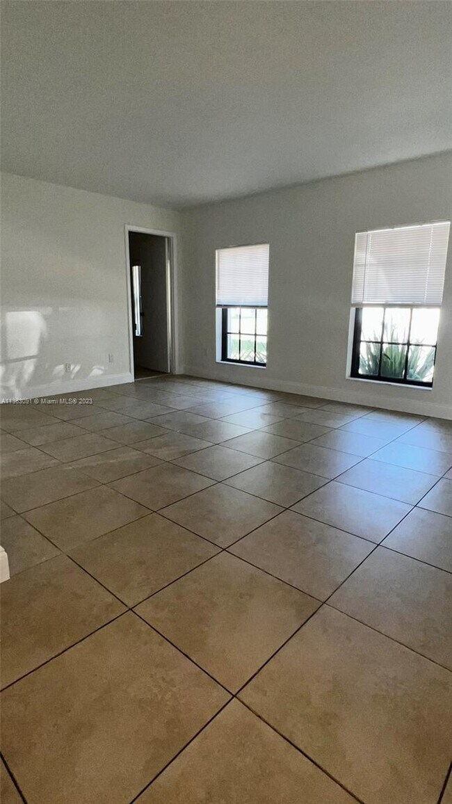 Foto del edificio - 7500 SW 133rd Ave