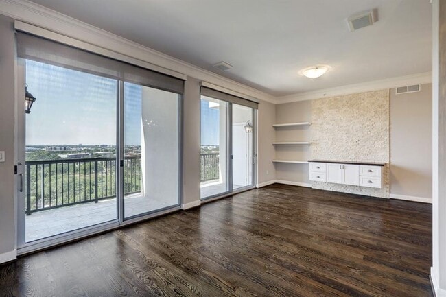 Building Photo - 3333 Allen Pkwy