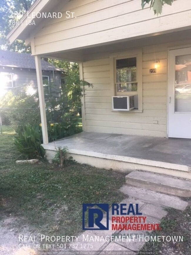 Building Photo - 2 BEDROOM/1 BATH HOUSE AVAILABLE IN HOT SP...