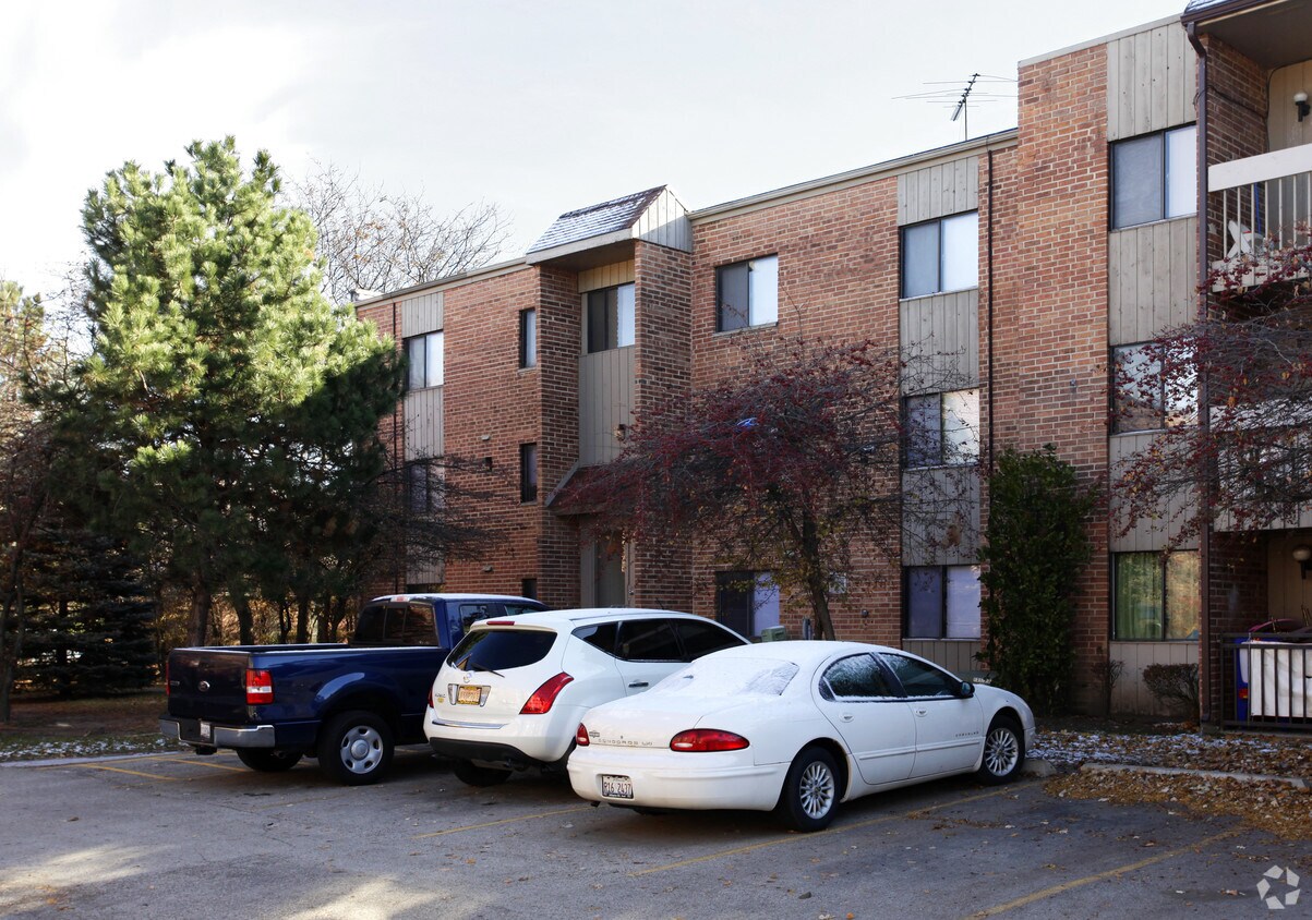 Primary Photo - 1371 E Ports O Call Dr
