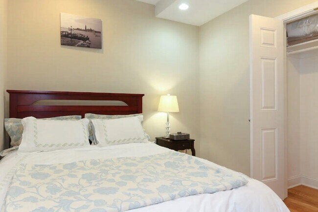 Foto del edificio - 2803 Ontario Rd NW