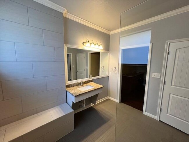 Building Photo - Executive One Story / 4 bedroom / Reserve ...